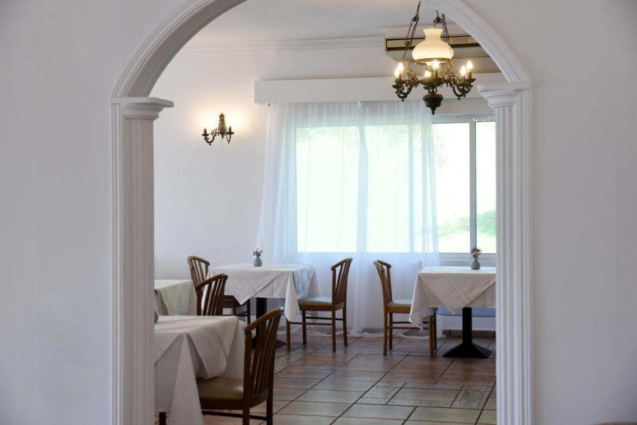 Karousádes Rebecca'S Village Corfu Hotel מראה חיצוני תמונה